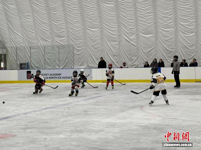 2025年中俄青少年冰球邀请