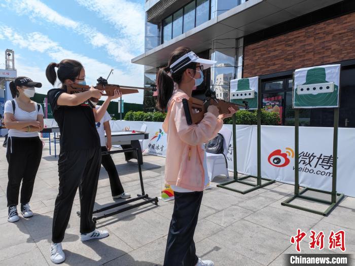 中国冰雪大篷车开进营口 助力巩固三亿人参与成