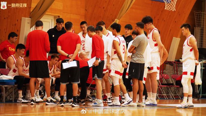 在欧洲拉练背景下中国男篮对德国热身赛遭遇4