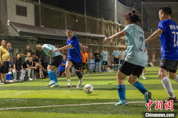 浙江宁海强蛟镇峡山村村超40余年长盛不衰，成为