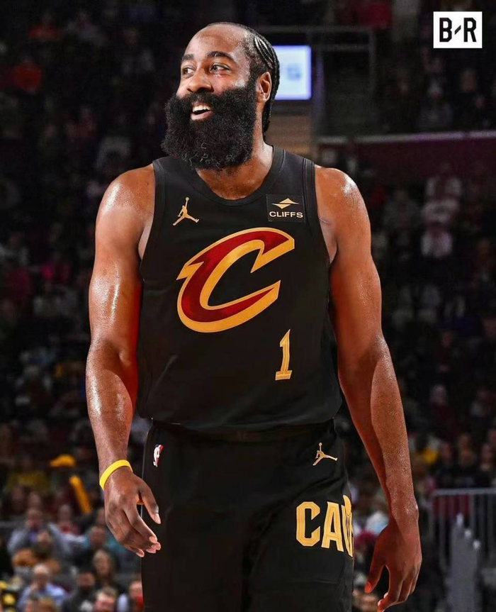 哈登节奏被独行侠锁死 骑士惨败暴露体系隐患