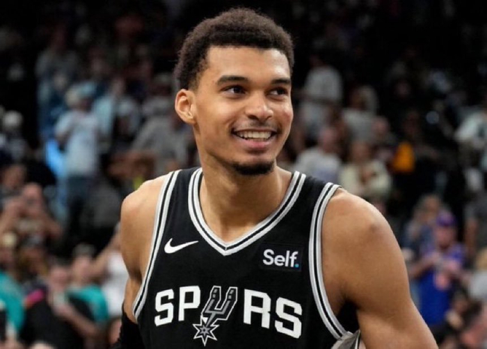 文班亚马反超詹姆斯登顶MVP榜单