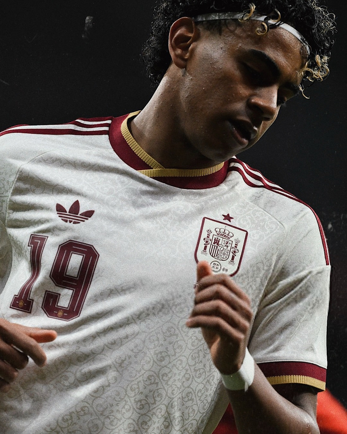 亚马尔世界杯首秀引爆全球关注