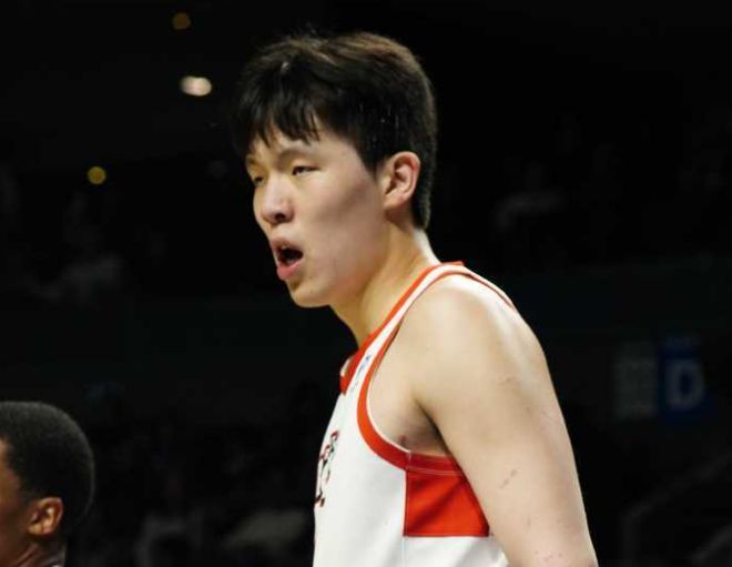 杨瀚森连中7球率队追分难救主 撕裂之城混音不敌