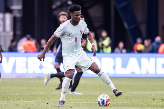 琼阿梅尼皇马之路：从波尔多新星到战术核心的