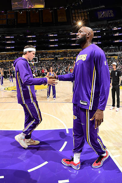 詹姆斯复出后打法转型，